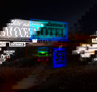 White Lanterns Motel - Petrol Stations