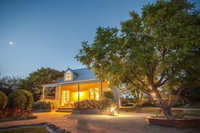 Vineyard Cottages