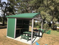 Woodmans Hill Motel