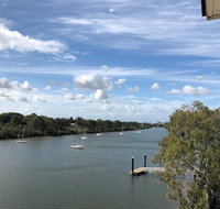 Burnett Riverside Hotel - Internet Find