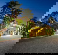 El Sierra Motel - Renee