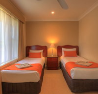 Endeavour Court Motor Inn - Petrol Stations