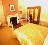 Cromwell House - Internet Find