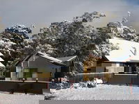 Derwent Bridge Chalets  Studios