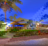 Heritage Lodge Motel - Renee