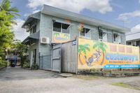 Castaways Backpackers