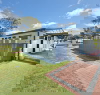 Acclaim Rose Gardens Beachside Holiday Park - Internet Find