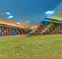 Bushmans Motor Inn - Renee