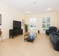 Colonial Court Villas - Qld Realsetate