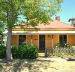 Cooma Cottage - Internet Find