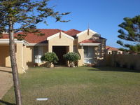 Port Bouvard Beach Holiday Home Mandurah
