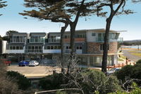 Four Kings Apartments