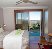 Sinclairs Country Retreat - Renee