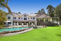 Kingfishers Manor