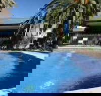 Golden Leaf Motor Inn - Renee