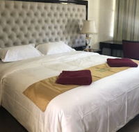 Inland Oasis Motel - Renee