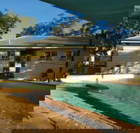 Ironbark Inn - Renee