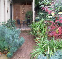 Moongate Accommodation - Renee