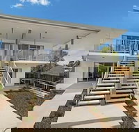 Cooroy Luxury Motel Apartments Noosa - Swimm