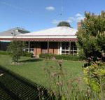 Dunstans Guest House - Internet Find