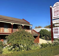 Victoriana Motor Inn - Internet Find
