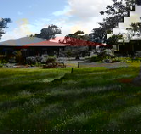 Dunsborough Rail Carriages  Farm Cottages - Renee