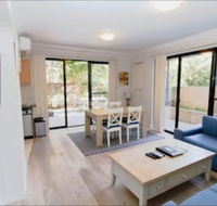 Bondi Beach Garden Apartment - Renee