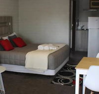 Thomas Lodge Motel - Internet Find