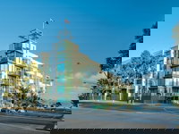 Waterfront By Gold Star Stays