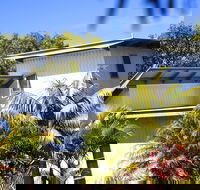 Mobys Beachside Retreat - Internet Find