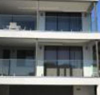 The Lighthouse Beachfront Accommodation - Internet Find