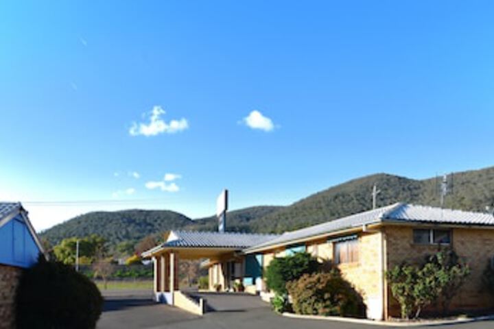 Warral NSW Petrol Stations