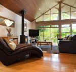 Romantic Treehouse Getaway - Renee