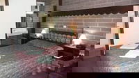 Bordertown Motel