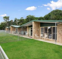 Tailwaggers Rainforest Retreat - Internet Find