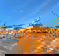 Gunsynd Motor Inn - Internet Find