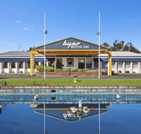 Byer Fountain Motor Inn Holbrook - Swimm