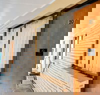 Capella Hotel Motel - Renee