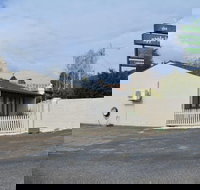 The Apple Inn - Renee