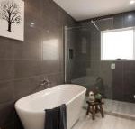 Penguin Beach House - Swimm