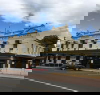 Royal Exchange - Renee