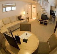 Breathtaker All Suite Hotel - Renee