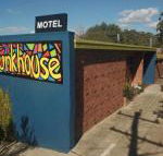 Bunkhouse Motel - Internet Find