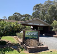 Kingswood Motel - Renee