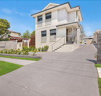 Koonah Townhouse - Internet Find