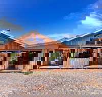Bruny Island Lodge - Internet Find