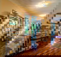 Scotland Island Lodge on Pittwater - Renee