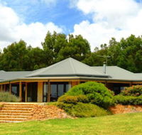 Rural Hideaway - Renee