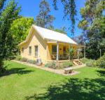 Harrietville Cottage - Renee