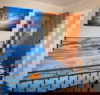 Kangaroo Island Coastal Villas - Renee